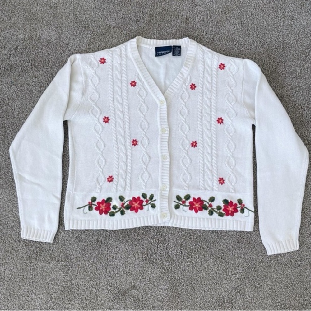 Liz Claiborne Grandma Cardigan Medium Cable Knit Embroidered Holiday Poinsettia